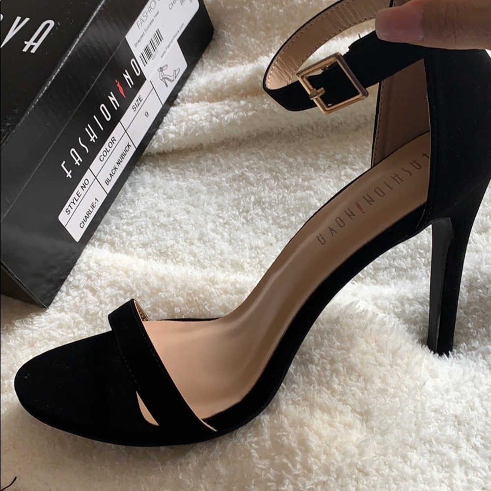 Fashion nova High heels - Picture 2 of 4